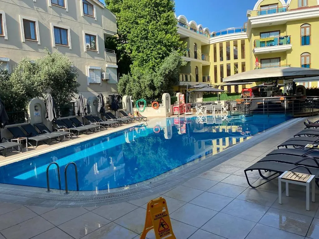 Club Karakas Apart Otel Marmaris
